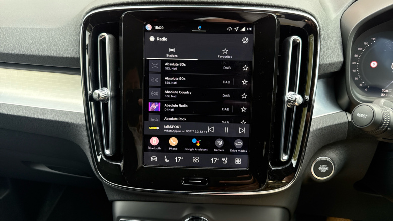 Volvo XC40 2.0 B3P Plus Black Edition 5dr Auto Petrol Estate